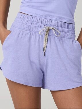 Vuori Halo Performance Short 2.0 Hyacinth Heather NEW